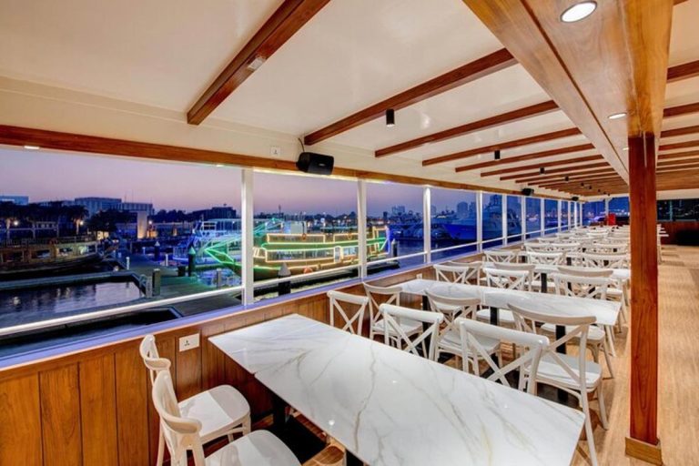 Luxury dinner cruise Dubai Marina experience