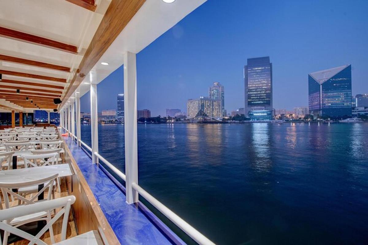 Dinner cruise Dubai Marina with luxury cruise