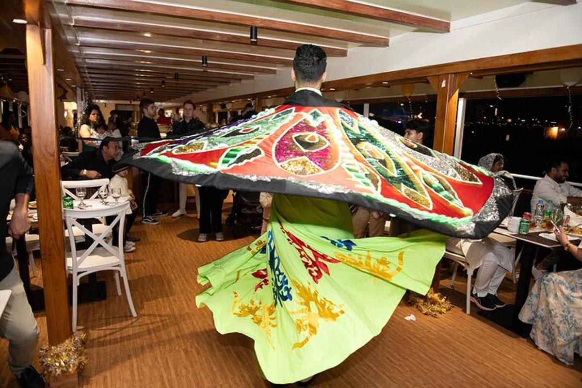 cruise dinner dubai marina tanoura dance